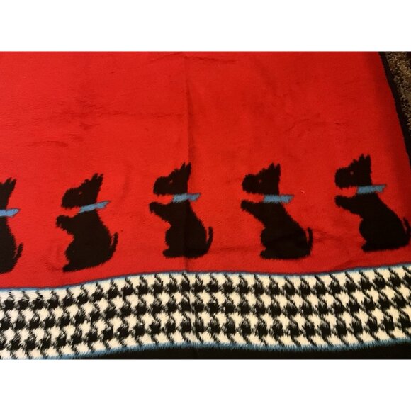 Reygers Red/Black Throw Blanket Pattern of Scottish Terriers Houndstooth Border - Picture 3 of 8